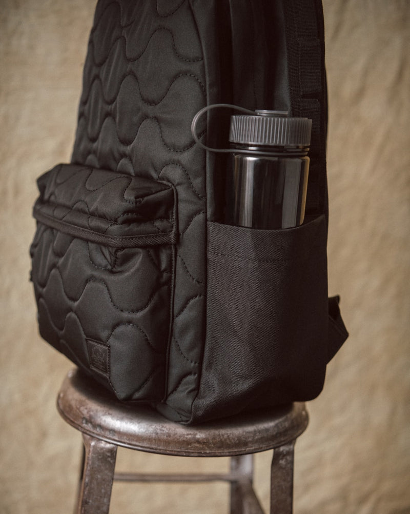 Herschel Classic™ XL Backpack Quilted