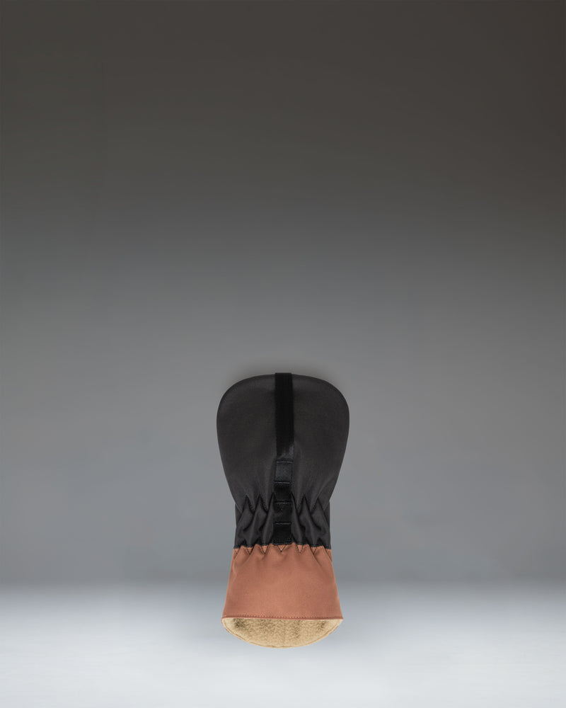 Black and saddle brown Herschel Heritage Driver Head Cover featuring a classic design with a diamond accent and a padded, fleece-lined interior.