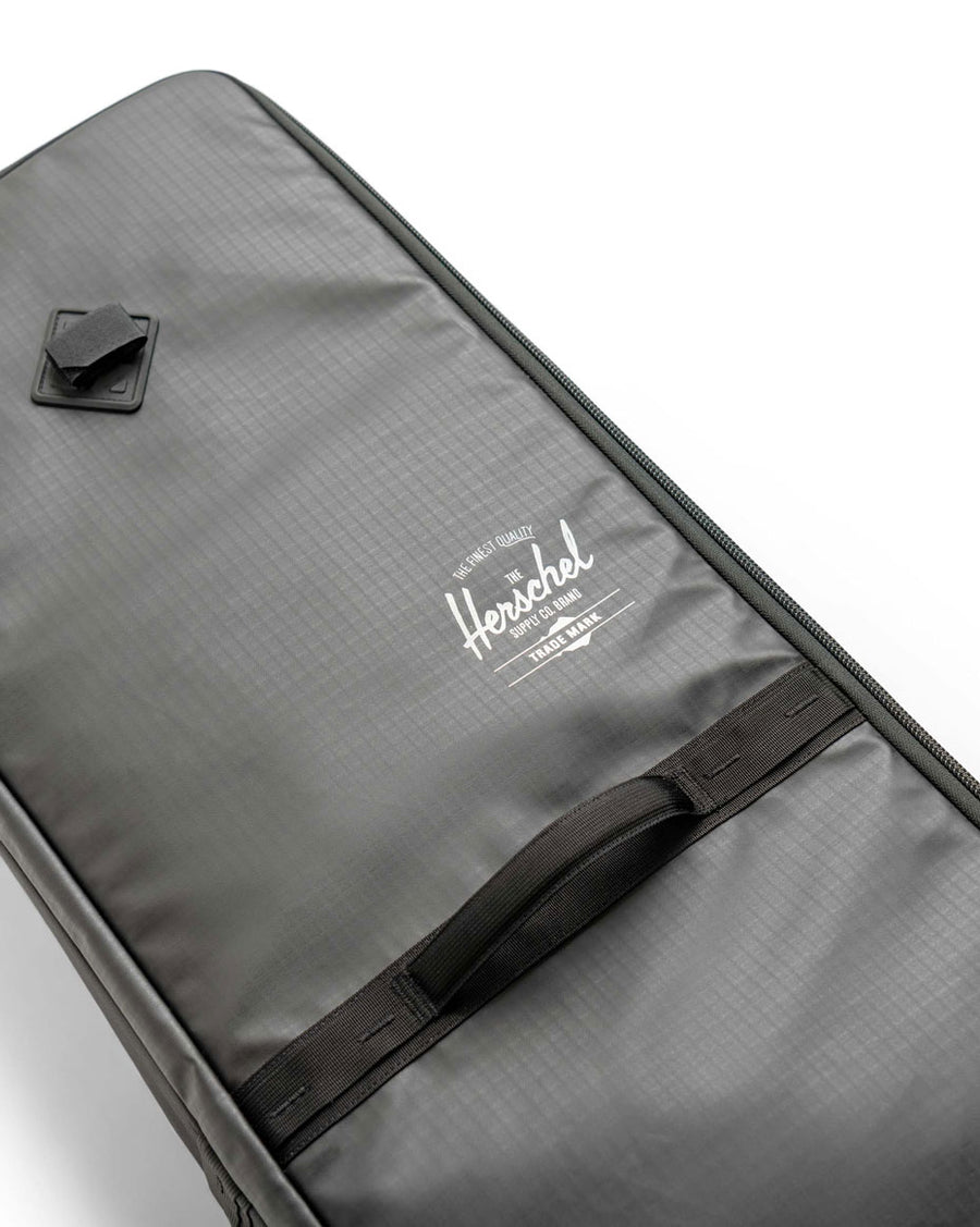 Herschel Supply Co. Snow Roller Bag size guide chart. 158cm and 168cm: 66.25x12.5x6 inches. 188cm: 74x12.5x6 inches.