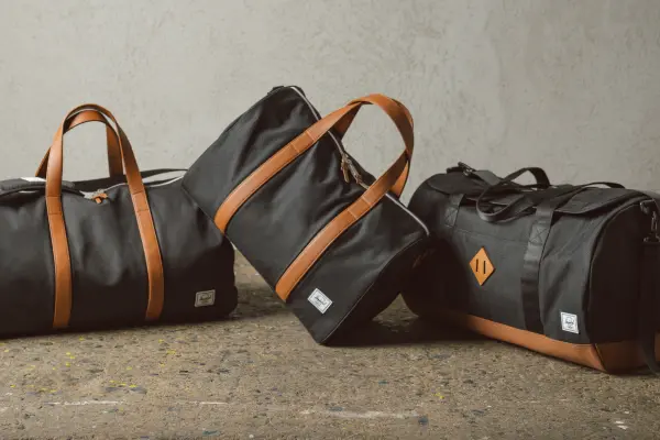 Herschel duffle shop carry on