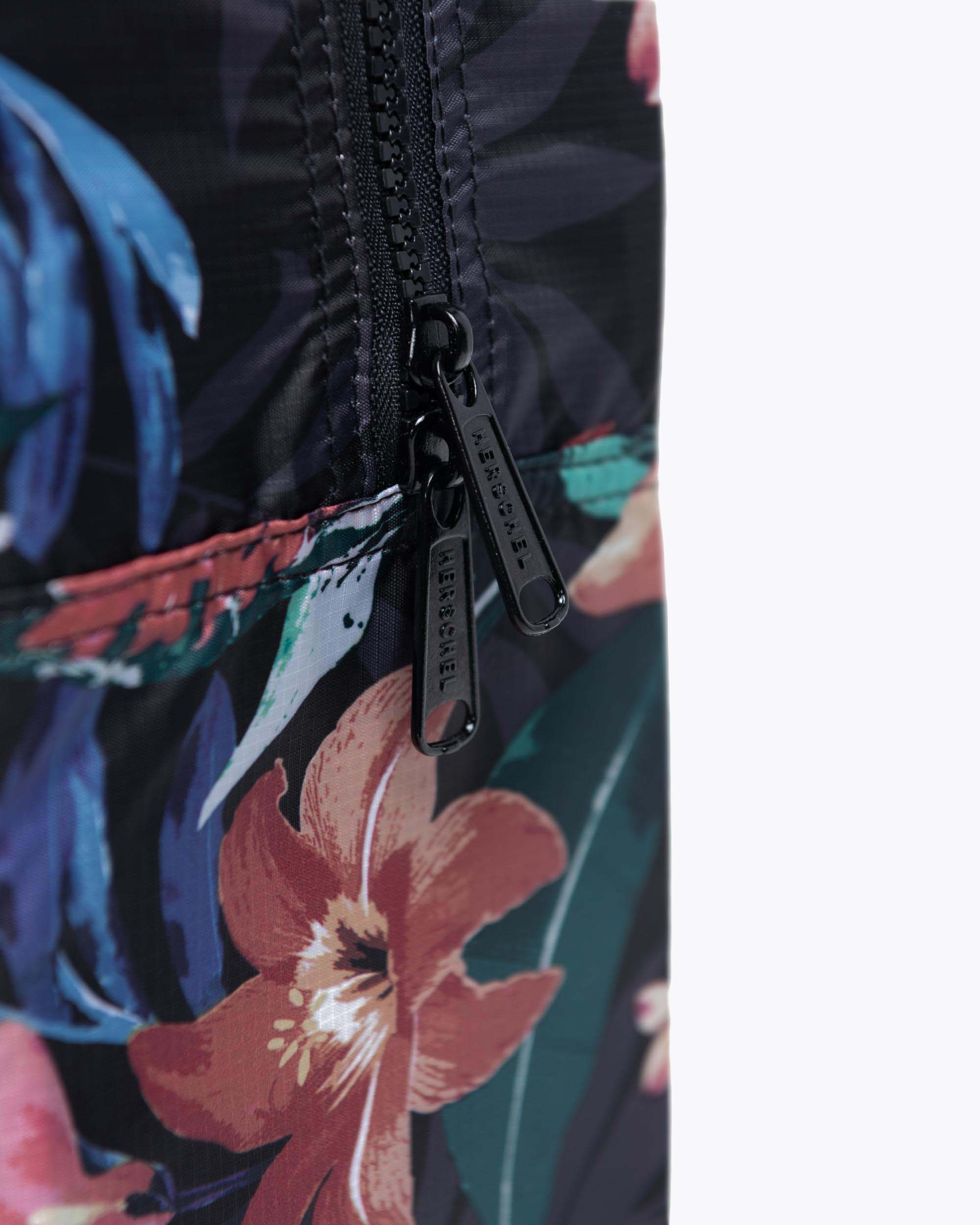 herschel packable daypack camo