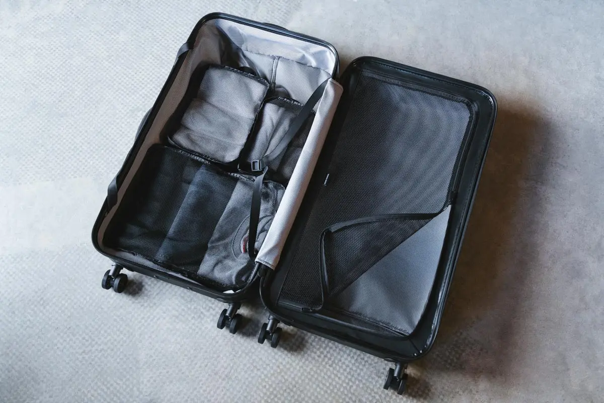 Herschel suitcase cheap