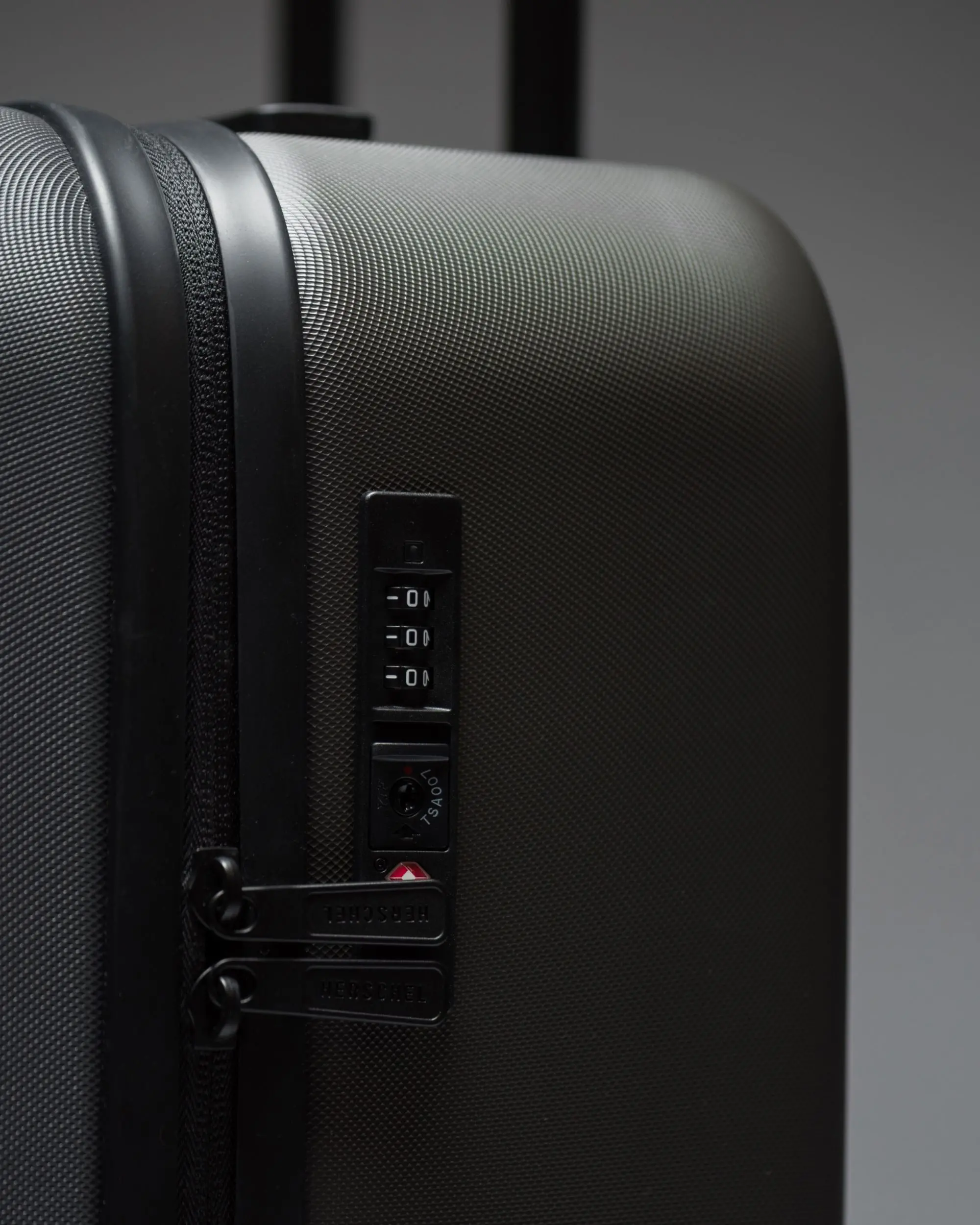 Herschel Heritage™ Hardshell Luggage | Medium - 67L