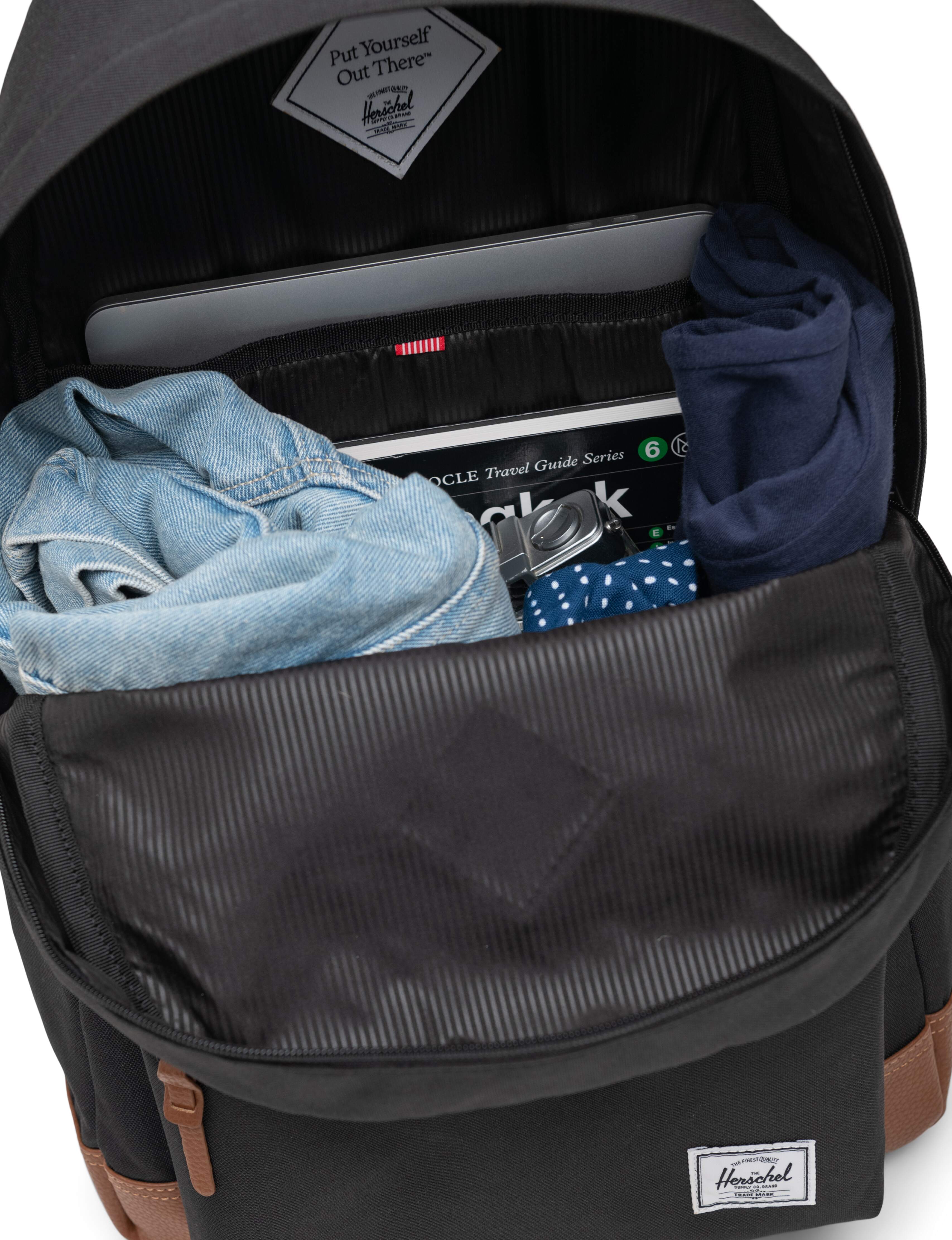 Herschel hot sale camera backpack