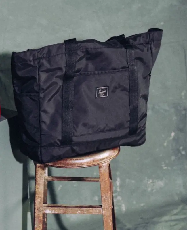 Herschel Heritage™ Tote | Nylon - 24.5L
