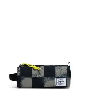 Herschel settlement hot sale case xs