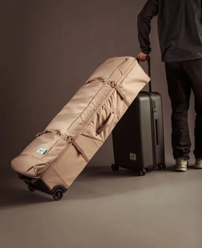 Herschel Heritage™ Golf Travel Wheelie Bag
